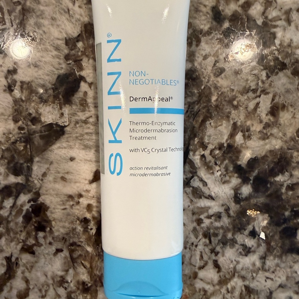 SKINN DermAppeal Microdermabrasion Treatment - White and Light Blue